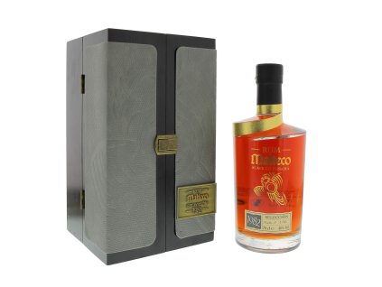 92682 Malteco 1982 Selección 0,7L, 40%